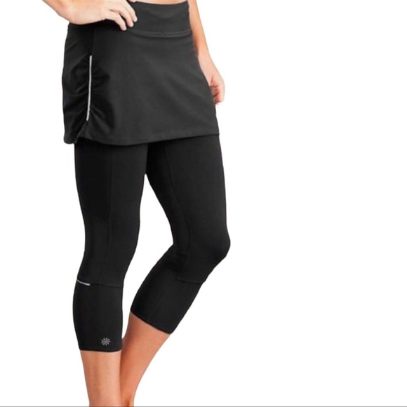 Athleta Contender 2 in 1 Skirt Skort Capri Cropped Leggings Black Size Small - Picture 1 of 14